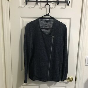 Light weight sweater